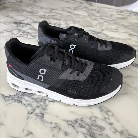 On running Cloudrift women’s 7.5 sneaker shoes - Picture 2 of 7